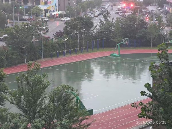 德旺配资 今天白天阴有阵雨，最高气温30℃，出门携带雨具