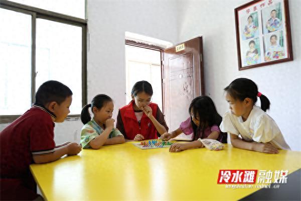 宝牛E配 冷水滩：“红星学园”点亮留守儿童多彩假期